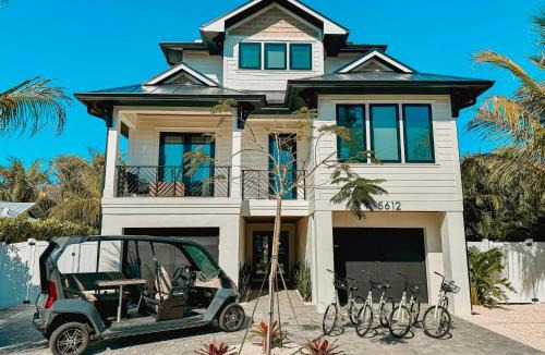 Holmes Beach House | The Black Pearl