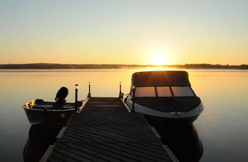 Central Frontenac Cottage | The Blackbird Cottage