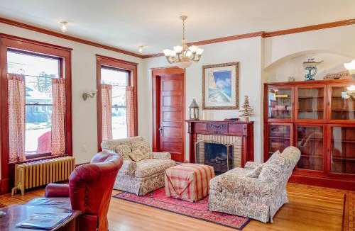 Manistee House | The Blacker House