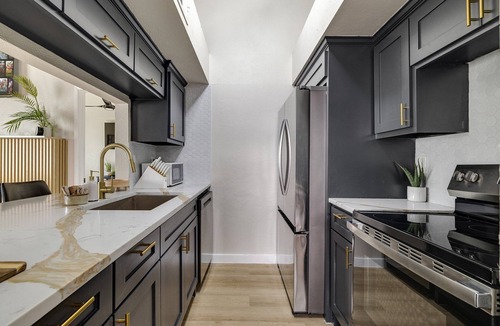 The Colony House | The Blackstone Haven