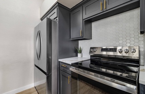 The Colony House | The Blackstone Haven