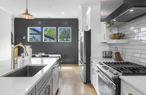 Pittsburgh House | The Blackstone Manor