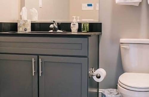 Lake City Apartment | The Blanche Room 213