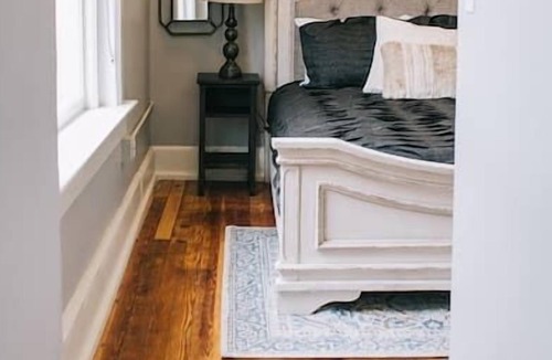 Lake City Apartment | The Blanche - Room 306