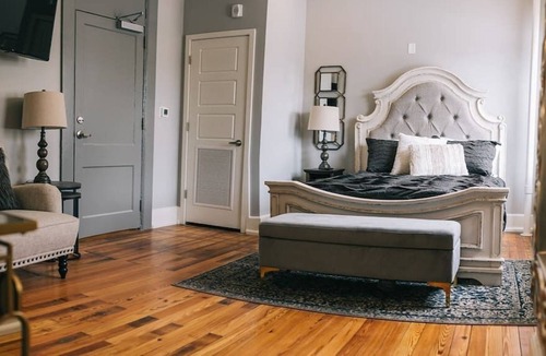 Lake City Apartment | The Blanche - Room 307