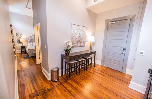 Lake City Hotel | The Blanche