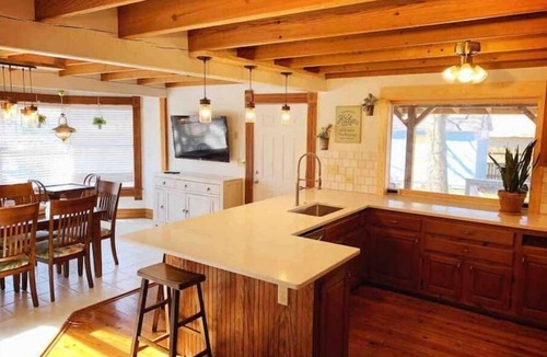 Siloam Springs Cottage | The Blessing House in Downtown Siloam Springs