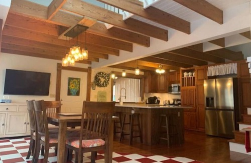 Siloam Springs Cottage | The Blessing House in Downtown Siloam Springs