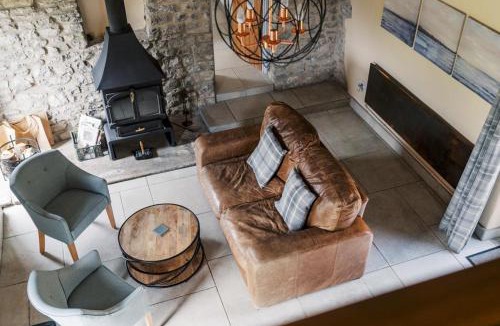 Litton Hotel | The Blind Bull