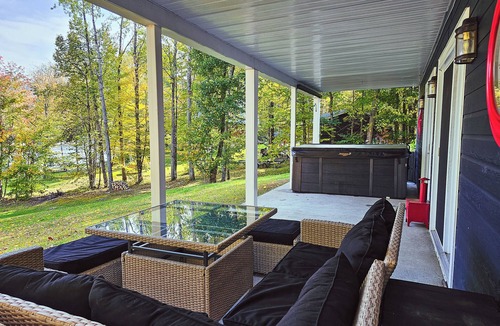 Notre-Dame-de-Pontmain Ski Chalet | The Blue Cottage