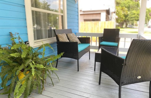 Sanford Apartment | The Blue Aztec