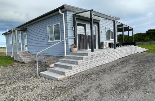 Pungarehu House | The Blue Bach