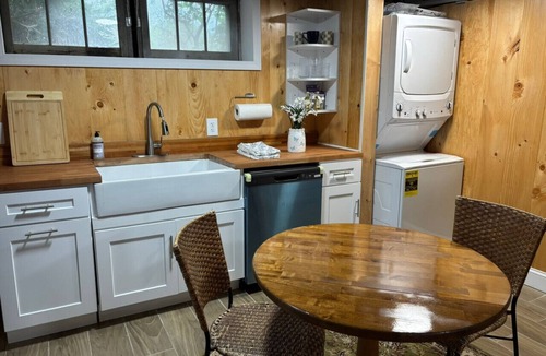 West Hartford Apartment | The Blue Back Burrow