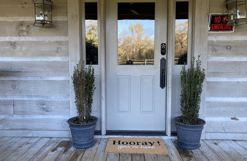 Camden House | The Blue Barn Lodge: Unit 2 Beautiful & Spacious
