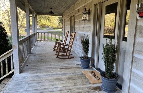 Camden House | The Blue Barn Lodge: Unit 2 Beautiful & Spacious