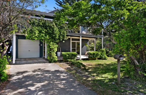 Hawks Nest House | The Blue Beach House