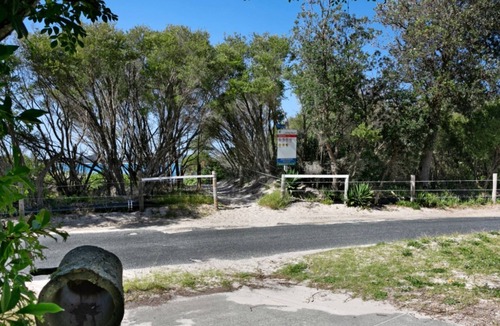 Hawks Nest House | The Blue Beach House