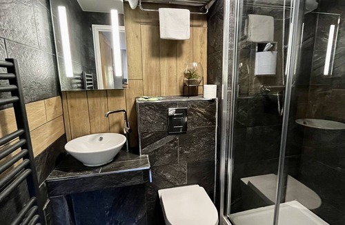 Ford Hotel | The Blue Bell Inn