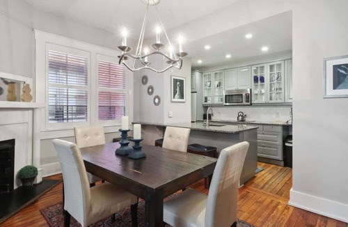 Historic District - North Apartment | The Blue Belle on Lincoln