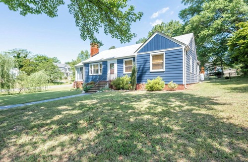 Chamberlayne House | The Blue bungalow: 3-bedroom in Richmond