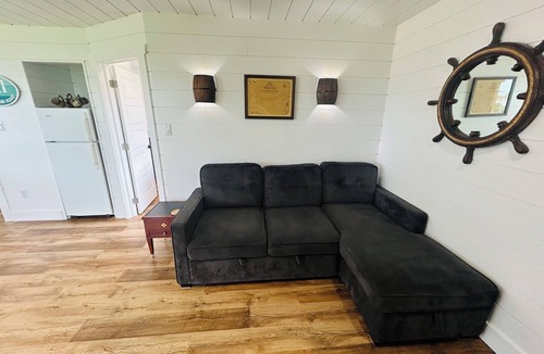 Malpeque Cottage | The Blue Buoy- Hot tub, King bed, Centrally located, stunning views.