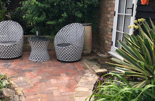 Fen Stanton Cottage | The Blue Cow Luxury 5 Star Accommodation