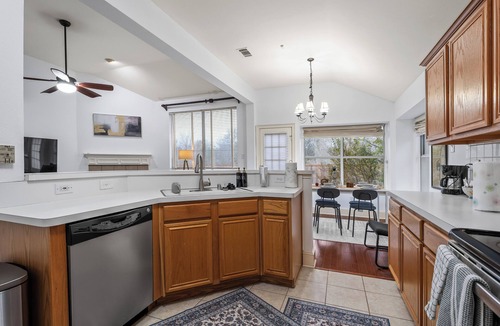 Frisco House | The Blue Door - 6 Beds Frisco w/Arcade & Games & Office