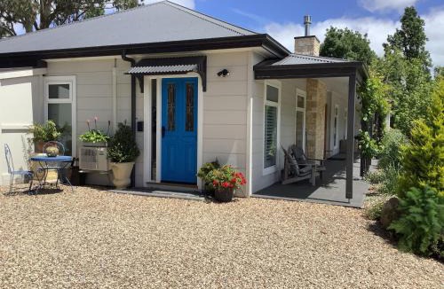 Heyfield Apartment | The Blue Door