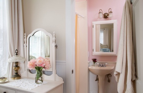 Block Island Bed & Breakfast | The Blue Dory Inn