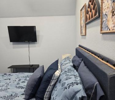Marshall Apartment | The Blue Goose