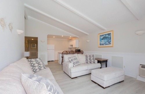 La Porte Hotel | The Blue Heron Inn