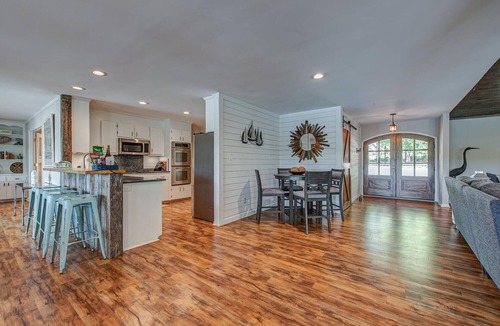 Belmont House | The Blue Heron - Lake Front Views