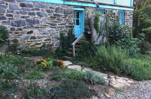 Historic Montford Apartment | The Blue House