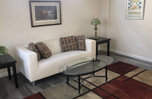 Elk Grove House | The Blue house