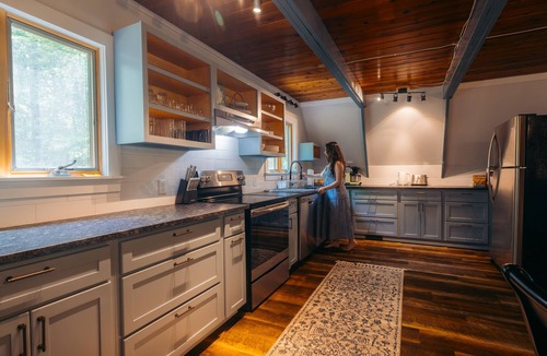 Jay Cabin | The Blue Jay A Frame