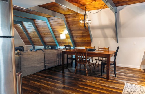 Jay Cabin | The Blue Jay A Frame