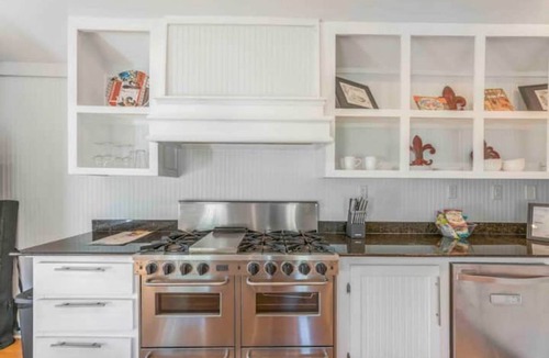 New Iberia House | The Blue Jay Getaway