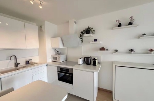 Croix-d'Argent Apartment | The blue jewel box of the Arbre Blanc
