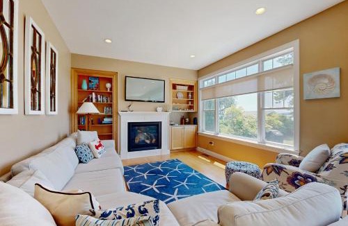 Biddeford Pool House | The Blue Lobster