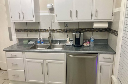 Crosstown Apartment | The Blue Note-Duplex nHistoric District