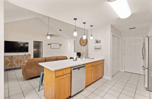 Brunswick House | The Blue Pearl | 3 Bed, 2 Bath