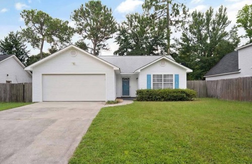 Brunswick House | The Blue Pearl | 3 Bed, 2 Bath