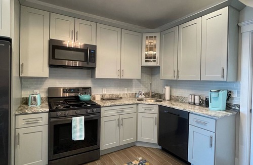 Nahant Apartment | The Blue Pearl