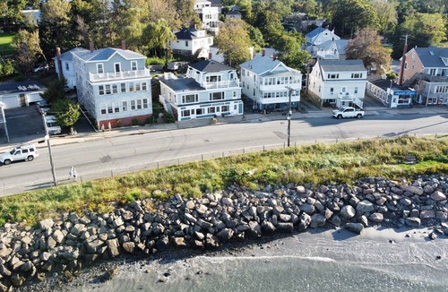 Nahant Apartment | The Blue Pearl