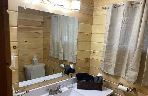 Luther Cabin | The Blue Pine Retreat