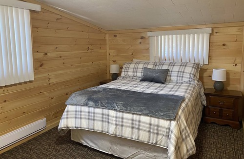 Luther Cabin | The Blue Pine Retreat
