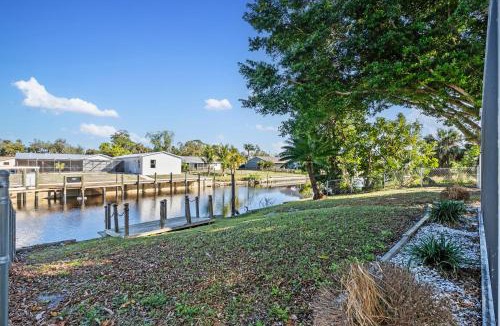 Fort Myers Shores House | The Blue River House