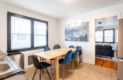 Brooklawn - St. Vincent Apartment | The Blue Sapphire 2BR 2 King beds & ample backyard