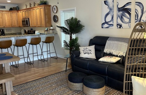 Tranquil Harbour House | The Blue Sea Bungalow