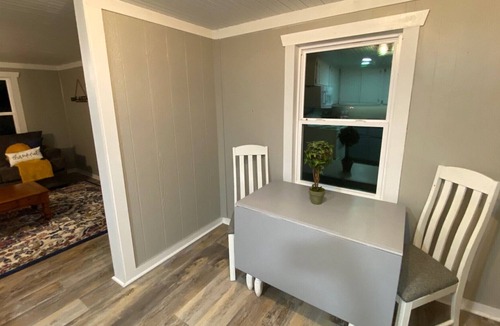 Notchietown House | The Blue Waffle - Vacation Getaway w/ boat parking